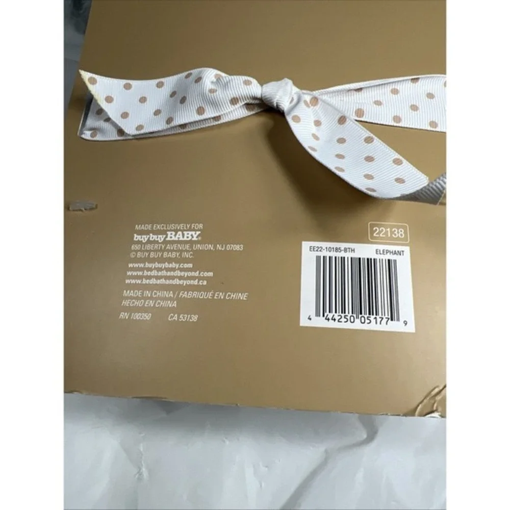 Elephant Hooded Towel By Ever & Ever (30 i L x 26 in W (76 cm x 66‎ cm))